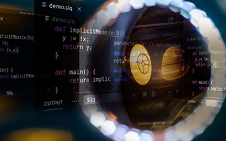 鹿邑 ,php声明和调用变量的符号是什么？